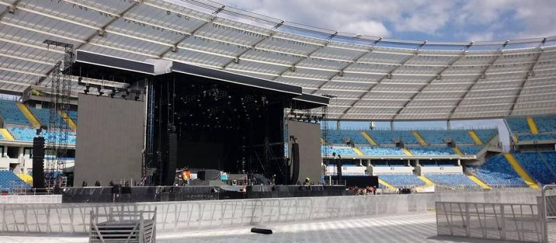 Scena gotowa, fani czekają! Dziś koncert Guns N&#039; Roses na Stadionie Śląskim.