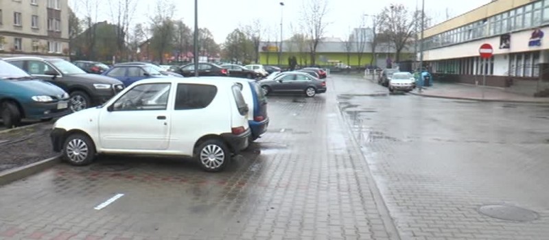 PŁATNE PARKINGI W HALEMBIE?