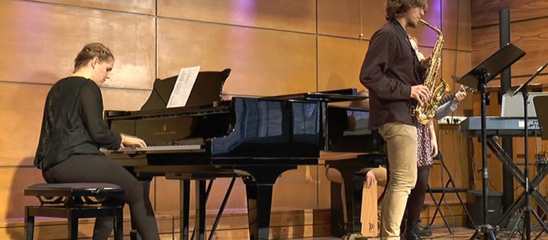 MUZYKUJĄCE RODZINY. KONCERT W SZKOLE MUZYCZNEJ