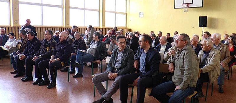 O parkingach, wycinaniu drzew i braku miejsc w żłobkach. Za nami spotkanie prezydent miasta z mieszkańcami Halemby