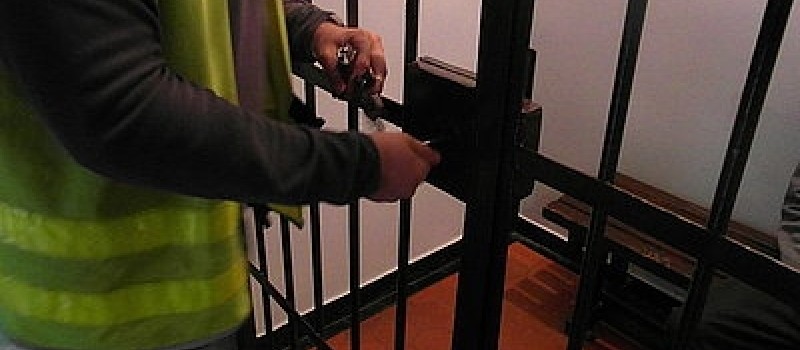 CHCIAŁ PRZEKUPIĆ POLICJANTÓW