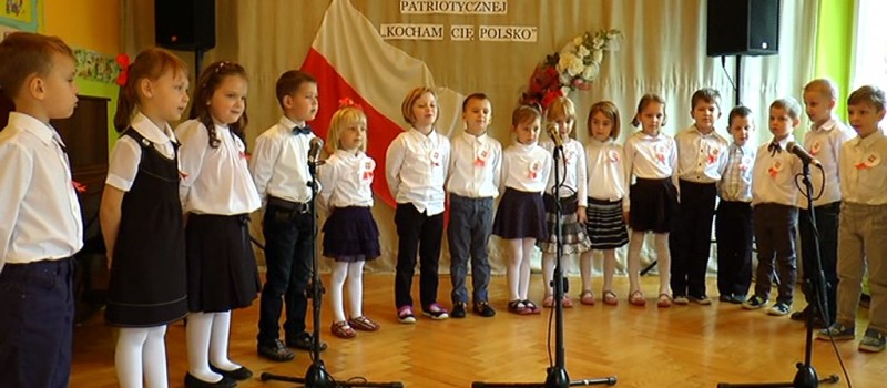 KONKURS PIOSENKI PATRIOTYCZNEJ W PYSKOWICACH