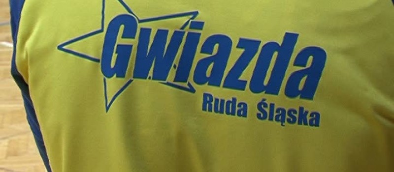 GWIAZDA ZMIERZY SIĘ Z TYCHAMI