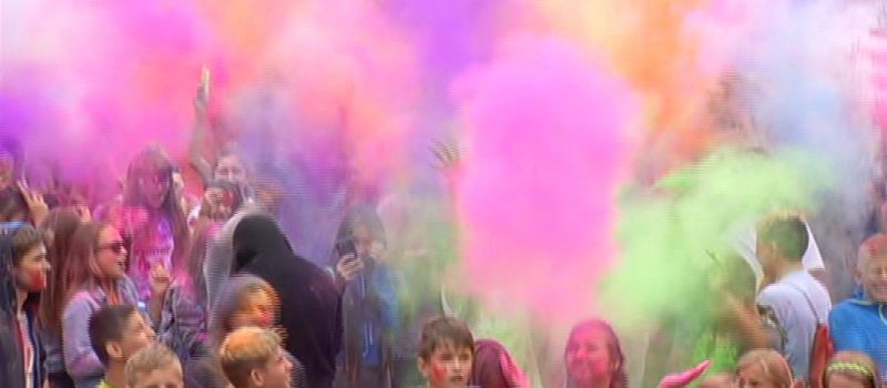 Holi Festival - święto kolorów
