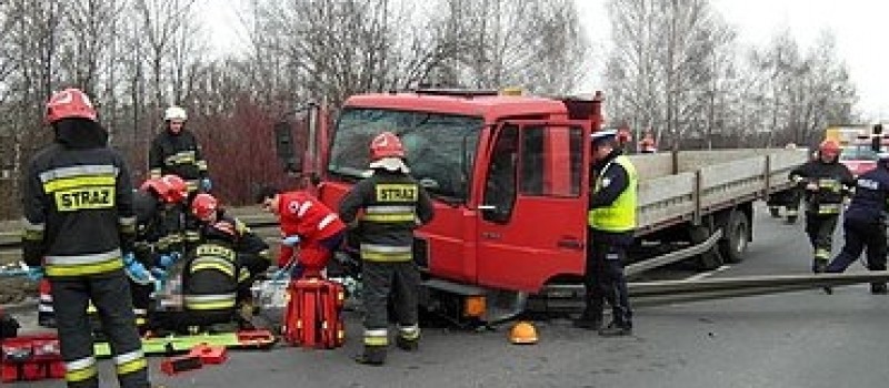 NIEPRZEJEZDNA ALEJA JANA PAWŁA II W BYTOMIU