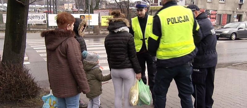 Przechodniu, uważaj na auta!
