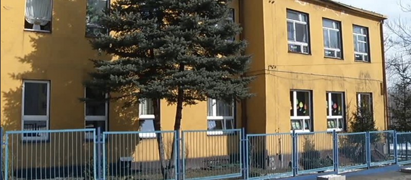ZAPRZYJAŹNIĆ SIĘ Z KSIĄŻKĄ
