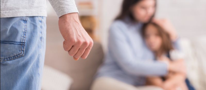Rudzianin oskarżony o znęcania się nad żoną i dziećmi